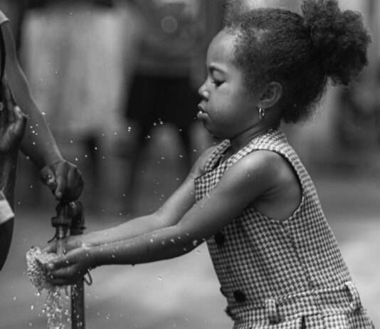 „Durst nach Gerechtigkeit“: Millionen Menschen in den französischen Überseegebieten haben kein sauberes Trinkwasser Wasserknappheit