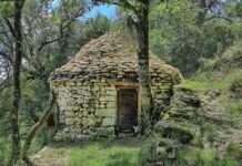 Verborgene Zeugen am Hang: Wie die Cabordes von Besançon zurück ins Leben finden Besançon,_caborde_de_Velotte_restaurée