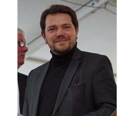 Zunehmende Gewalt gegen Lokalpolitiker: Der Anschlag auf Boris Ravignon als Menetekel der Demokratiekrise Boris_Ravignon_Wikipedia