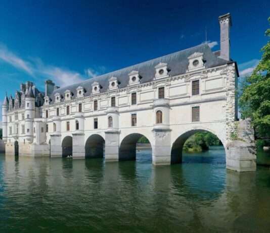 Klimastress im Märchental: Wie der Klimawandel die Loire-Schlösser bedroht Chateau_de_Chenonceau_Wikipedia
