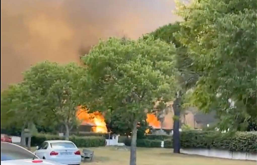Flammen in der Pinède – Großbrand nördlich von Montpellier schnell eingedämmt
