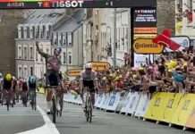 Tour de France: Mathieu van der Poel brilliert im Regenchaos und erobert Gelb Tour-de-France_2-Etappe_ScreenX