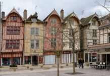Troyes: Ein Farbenspiel aus Fachwerk, Gotik und französischer Lebensart Troyes_rue_Emile_Zola_maisons_pans_de_bois
