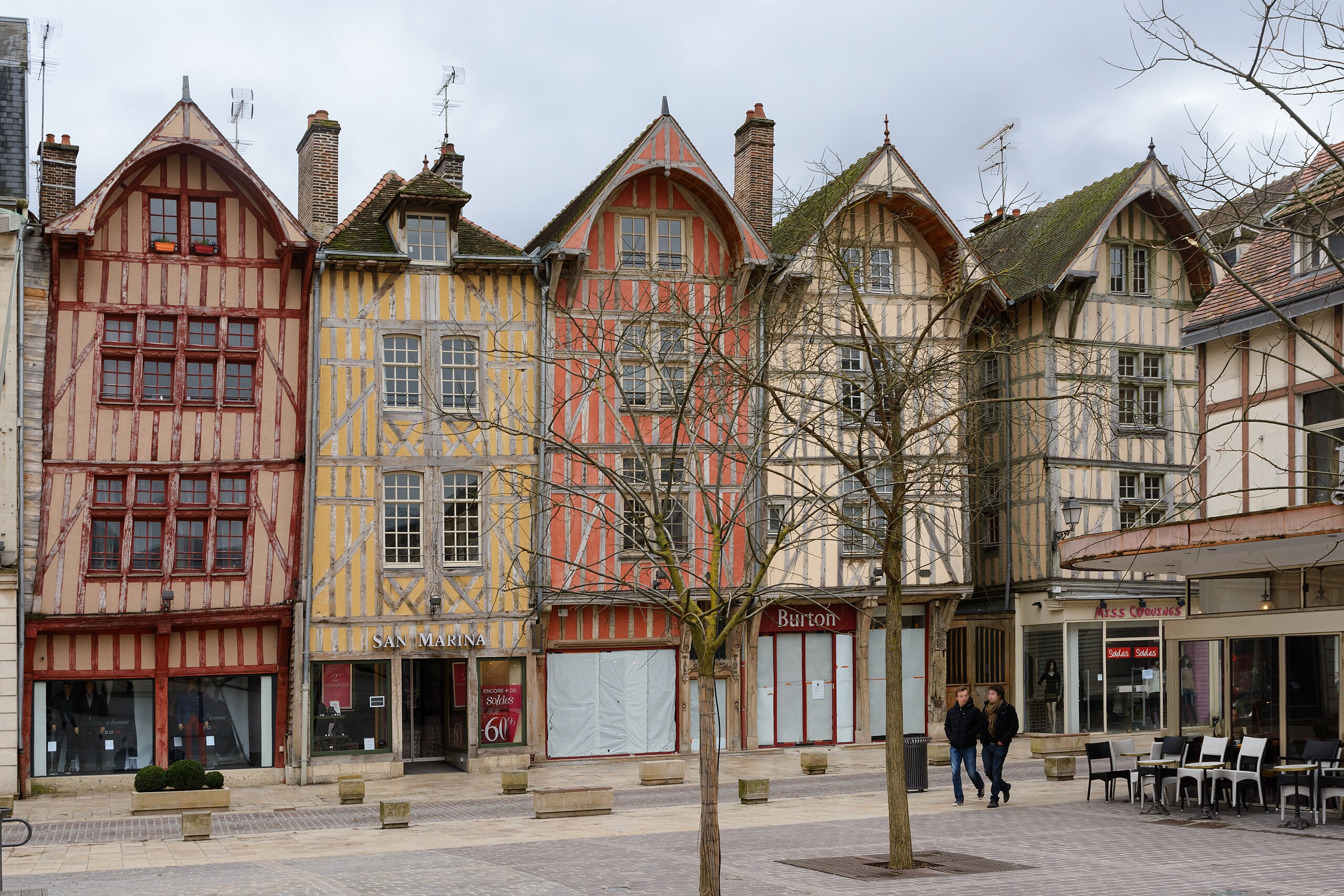 Troyes: Ein Farbenspiel aus Fachwerk, Gotik und französischer Lebensart