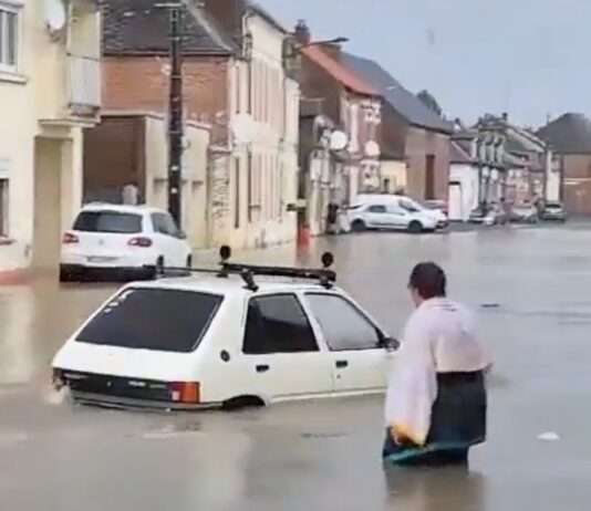 Extremwetter – eine Stunde, eine Monatsmenge Regen, ein Desaster Überschwemmungen_Bohain-en-Vermandois_ScreenX
