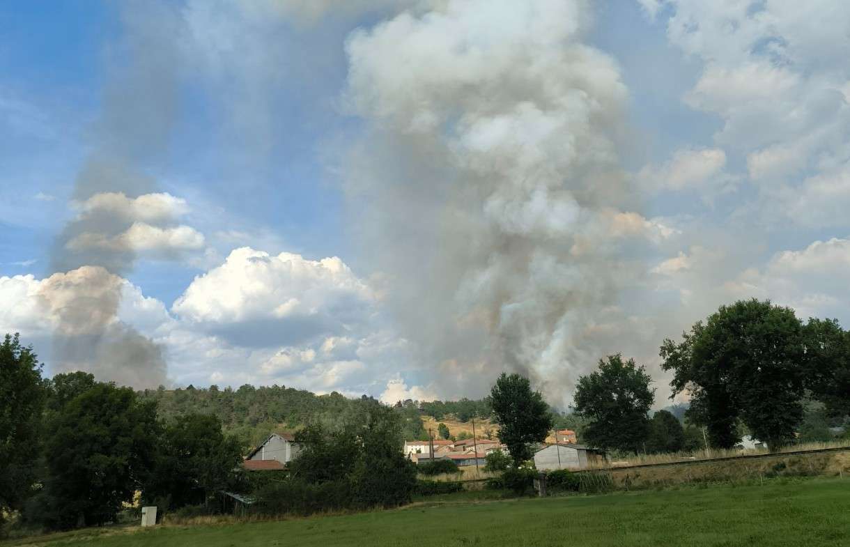 Flammen in der Haute-Loire: Wenn der Sommer zur Gefahr wird