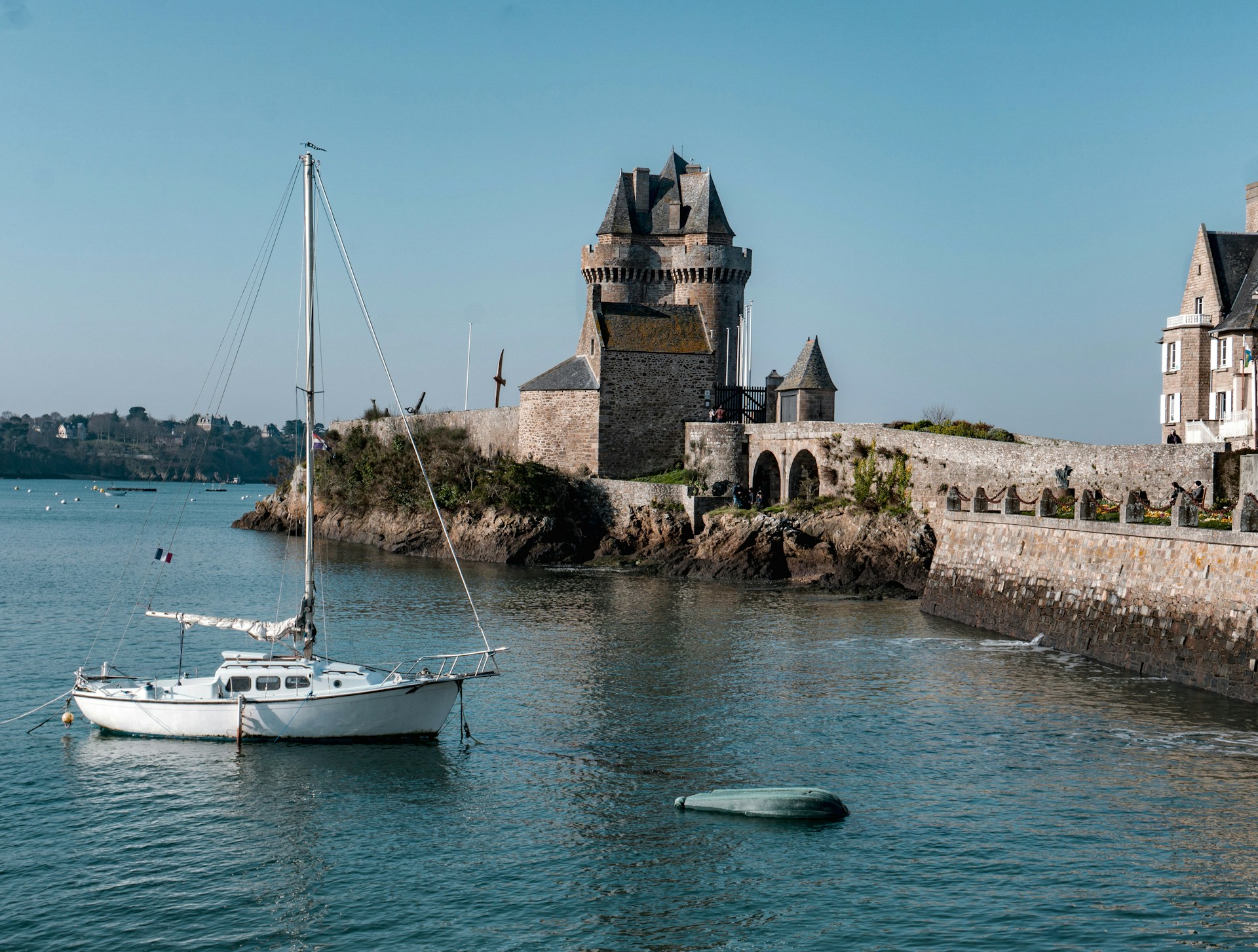 Bretagne im Wandel: Warum der Tourismus zwischen Rückgang und Aufbruch schwankt