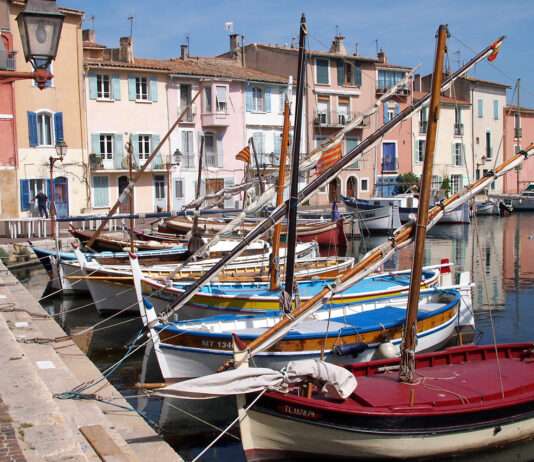 Maritimes Erbe – Wie alte „Pointus“-Boote in der Provence eine Renaissance erleben Pointus-Martigues-Wikipedia