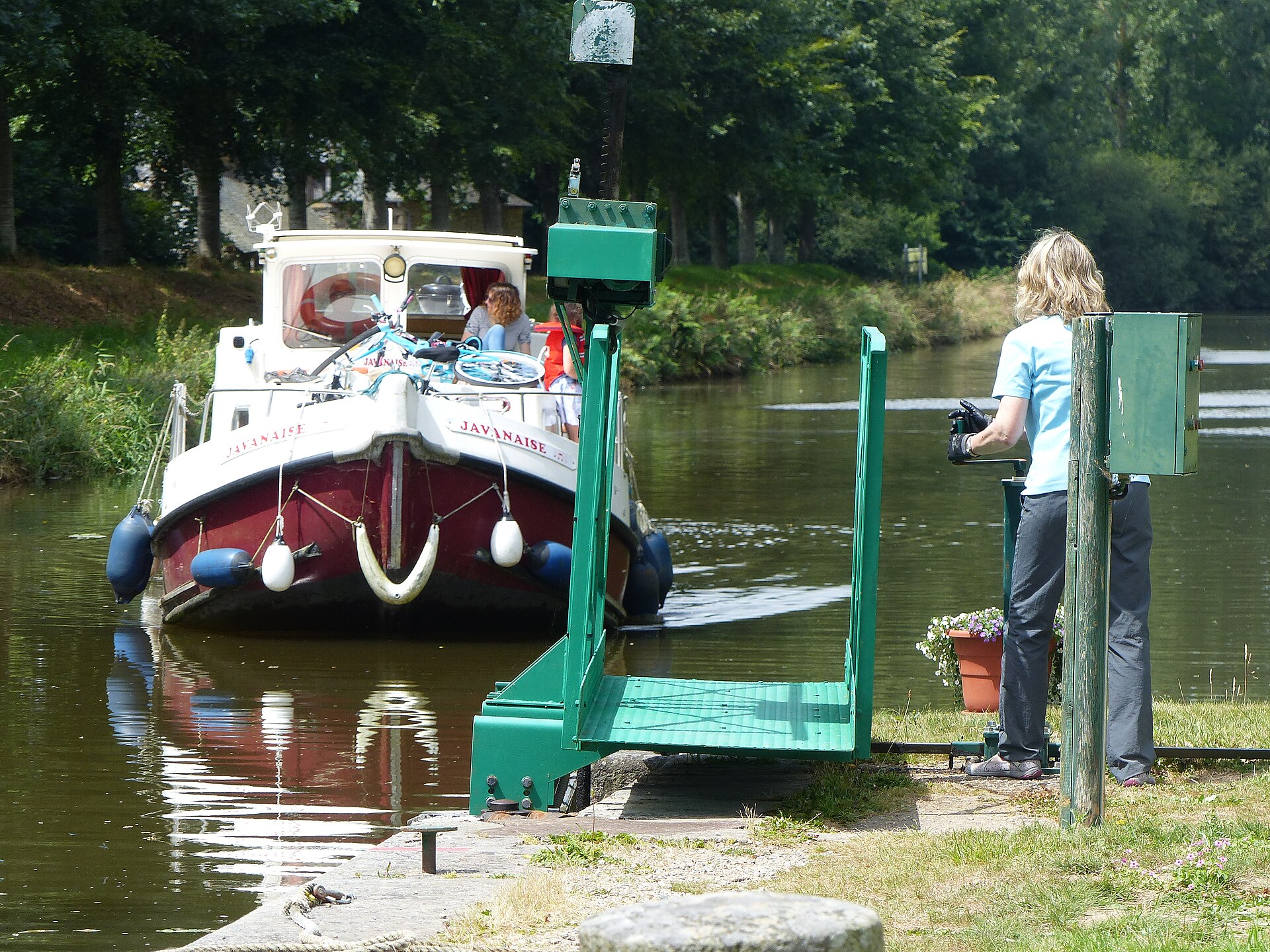 Kanal von Nantes nach Brest: Entschleunigung pur zwischen Schleusen, Schlössern und Schieferfelsen