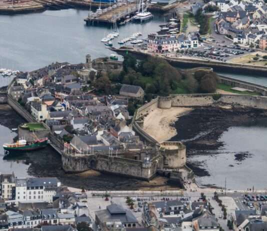 Wasser wird knapp – und das mitten in der Bretagne Concarneau_-_la_ville_close_à_marée_basse