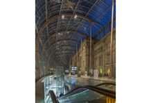 Versteckt hinter dem Schalter: Warum die SNCF in Straßburg jetzt Termine vergibt Gare_de_Strasbourg_Interior_Wikipedia