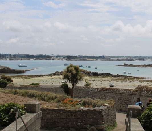 Grünes Comeback im Atlantik – Die Wiedergeburt des Jardin Georges Delaselle Ile_de_Batz_Wikipedia