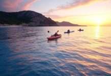 Korsika wagt den Sprung: 250.000 Flugtickets für mehr Tourismus im Winter Kajak_Korsika_Illustration