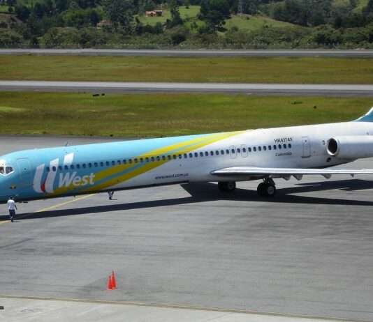 Die Wunde von Maracaibo – Martinique gedenkt der 160 Toten des Fluges 708 McDonnell_Douglas_MD-82_(HK-4374X)