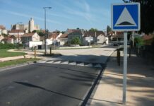 Verkehrsberuhigung – Frankreichs Streit um illegale Bodenschwellen Bodenschwellen_Strasse_Verkehr