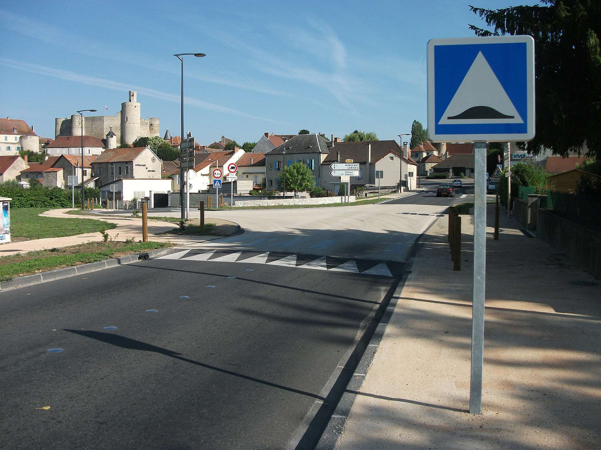 Verkehrsberuhigung – Frankreichs Streit um illegale Bodenschwellen