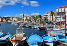 Sanary-sur-Mer: Wo der Markt zum Herzschlag der Provence wird Sanary-sur-Mer_Wikipedia