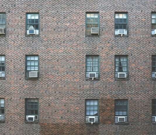 Klimaanlagen – Helfer in der Hitze, Brandbeschleuniger fürs Klima Klimaanlagen