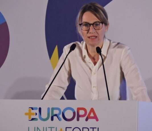 Wenn Vertrauen auf dem Spiel steht: Die Affäre Panosyan-Bouvet Astrid_Panosyan_Wikipedia