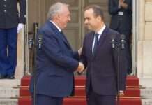 Bruch oder Rettungsanker? Sébastien Lecornu übernimmt das Amt des Premierministers in stürmischer Zeit Amtsübergabe_Bayrou_Lecornu_ScreenX