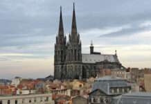 Skandal im Kirchenschiff: Der Fall des suspendierten Rektors von Clermont-Ferrand Clermont-Ferrand-Cathedral-Wikipedia