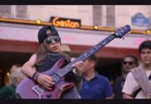 Paris singt Queen: Ein Flashmob verwandelt die Stadt in ein Opern-Rock-Spektakel Flashmob_Paris_ScreenYoutube