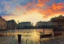 Orléans: Wie eine Stadt die Straßen zurückerobert – und was andere daraus lernen können La_place_Jeanne_D'Arc,_Orléans