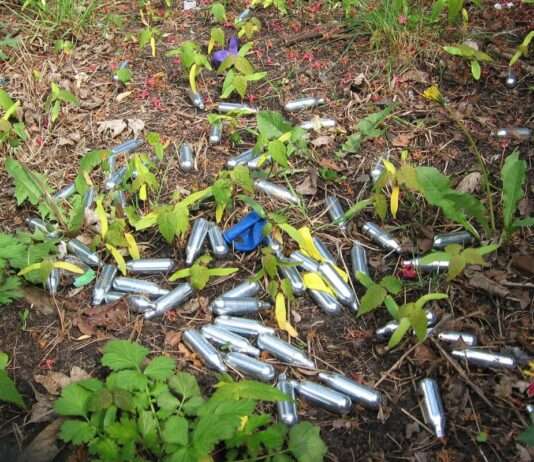 Fast fünfhundert Kartuschen Lachgas – eine nächtliche Kontrolle und ihre Folgen Lachgaskapseln_Wikipedia