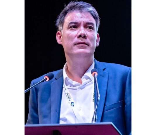 Auf der Suche nach der Mehrheit: Frankreichs Sozialisten signalisieren Macron Gesprächsbereitschaft Olivier_Faure_Wikipedia