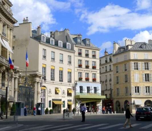 Selbstmord an der Place Beauvau: Ein stiller Schrei mitten im Herzen der Macht Paris_VIII_place_Beauvau_Wikipedia