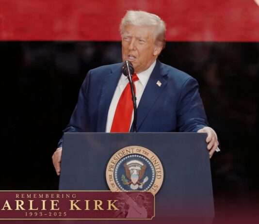 Donald Trump ehrt Charlie Kirk: Ein Abschied voller Pathos, Politik und Glaubensbekenntnisse Trump_Gedenkfeier_Charlie-Kirk_ScreenX