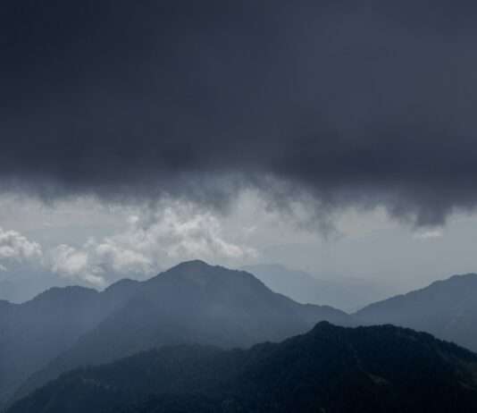 Barcelonnette abgeschnitten: Schlammlawinen legen das Tal der Ubaye lahm Starkregen_Alpen