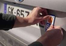 Bekenntnis oder Verkehrsverstoß? Warum Autofahrer in Südfrankreich zur Kasse gebeten werden Aufkleber_Kennzeichen_ScreenFranceTV