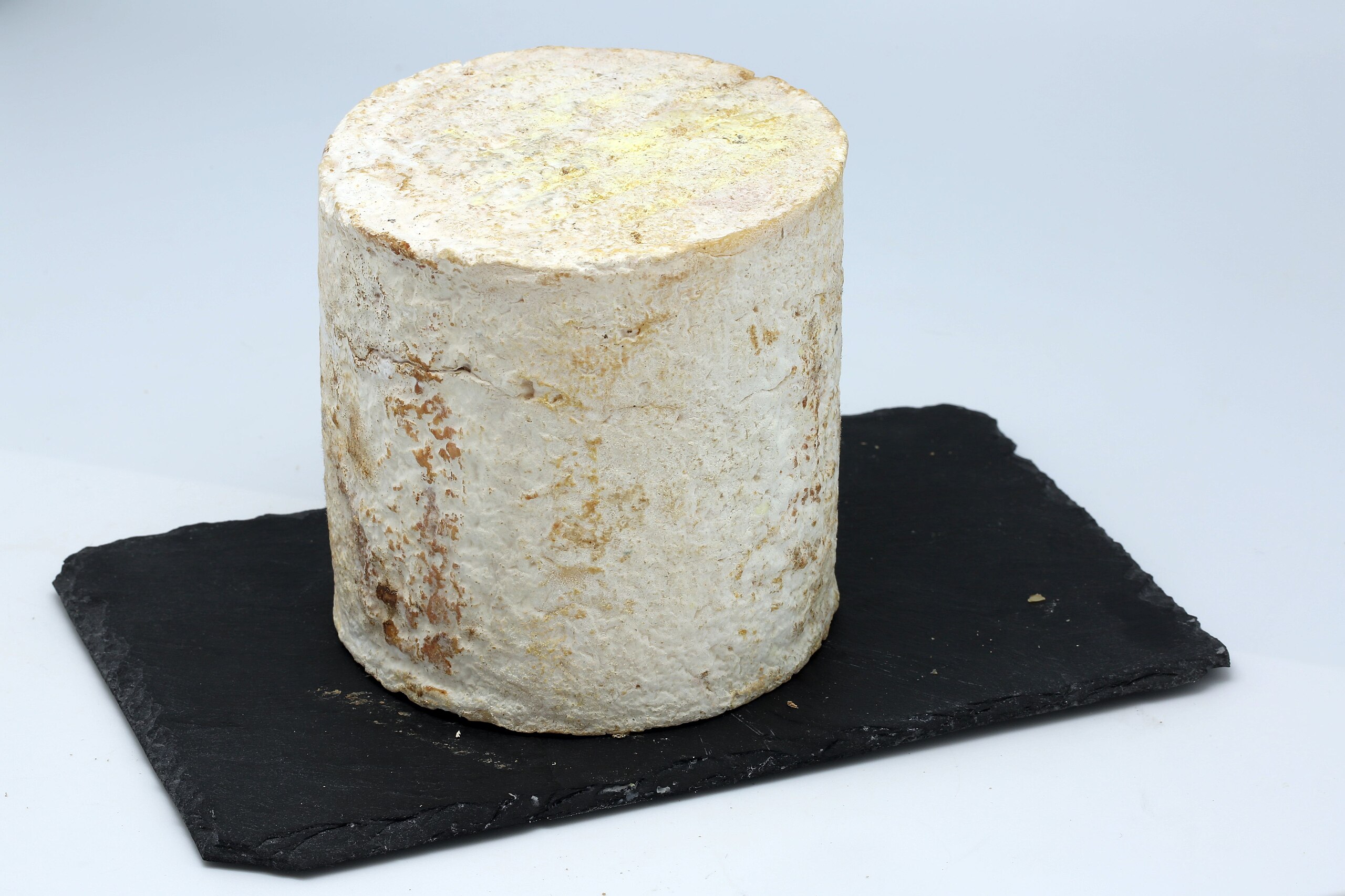 Rohmilchkäse in Gefahr – Wie ein kulinarisches Erbe zwischen Hygiene, Handel und Heimat zerrieben wird