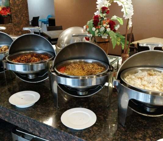 Buffets à volonté: Vom Teller-Turm zum Feinschmecker-Erlebnis All-You-Can-Eat