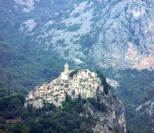 Peillon – Wo die Zeit in den Felsen ruht Peillon