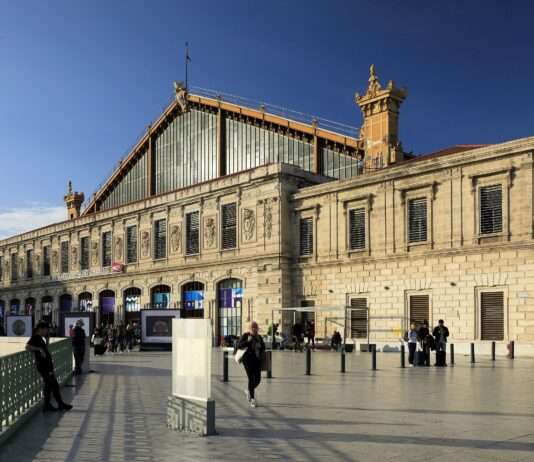 Tod in der Abenddämmerung – Marseille erschüttert von tödlichen Schüssen auf 18-Jährigen Marseille_Saint-Charles_Wikipedia