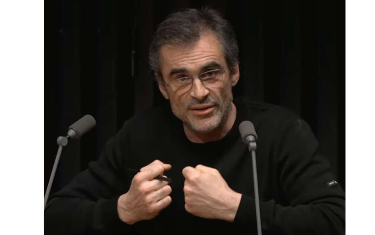 Gericht stärkt Meinungsfreiheit: Enthoven wird im Streit mit der Partei LFI freigesprochen