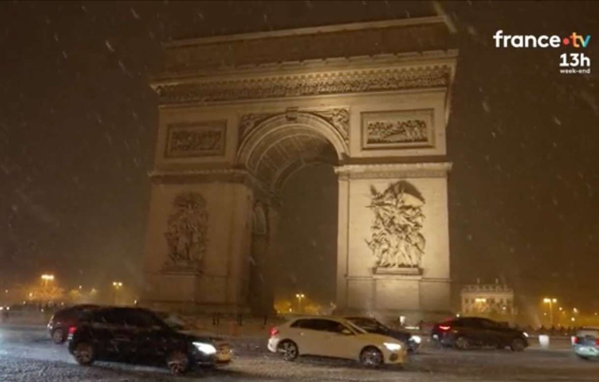Paris im Schneefieber: Ein Wintermärchen auf Zeit