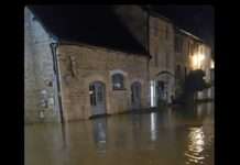 Wenn der Fluss ins Haus kommt: Leben mit dem Hochwasser im Doubs Überschwemmungen_Ornans_Doubs_ScreenX
