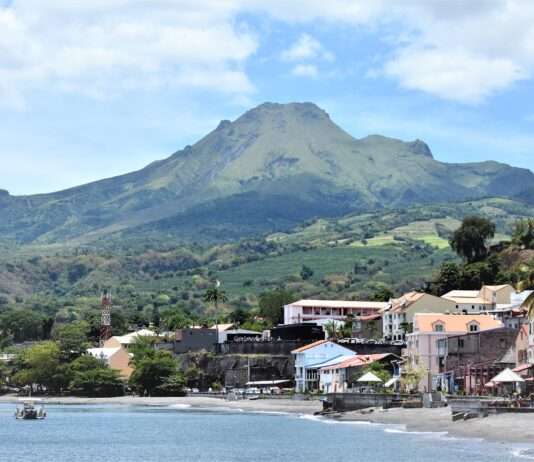 Martinique: Die Montagne Pelée bebt – Was unter der Erde brodelt Ville_de_Saint-Pierre-Montagne_Pelee_Wikipedia