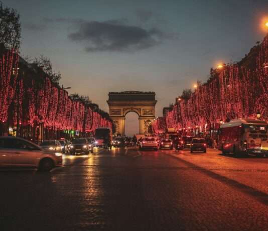 Lichter, Düfte und alte Bräuche – Wie Frankreich den Advent feiert Advent-Paris