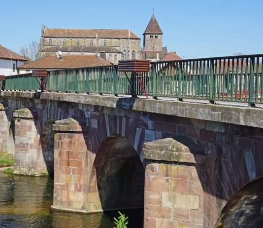 Südvogesen zum Schlemmen: Eine Reise wie ein französisches Festmahl 2016-04_-_Mélisey_(Wikipedia)