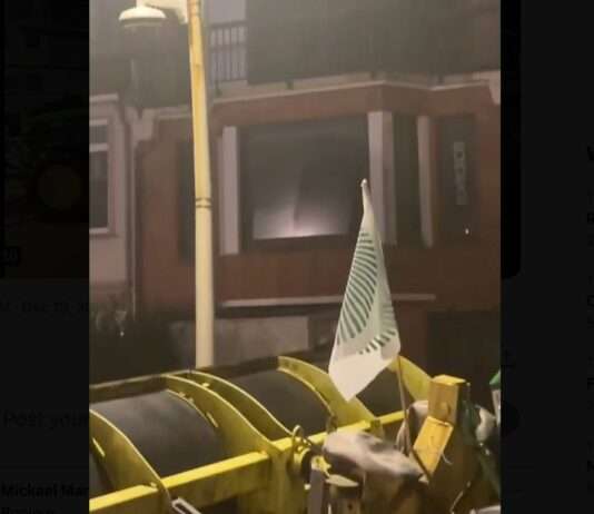 Wut am Atlantik: Warum französische Bauern vor Macrons Villa demonstrieren Bauernprotest_vor_Macron_Villa