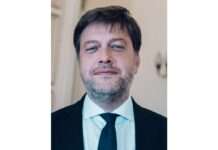 „Man will mir Kugeln in den Kopf jagen“ – Marseilles Bürgermeister zwischen Drohungen, Drogennetzwerken und Staatsversagen Benoît_Payan_2025_(Wikipedia)