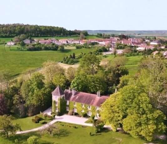 Charles de Gaulles letzter Rückzugsort – und das Ringen um sein Erbe Colombey-les-Deux-Églises_La_Boisserie_Wikipedia