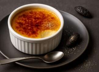 Crème Brûlée mit Tonkabohne – Ein moderner französischer Weihnachtsklassiker Crème-Brûlée-mit-Tonkabohne