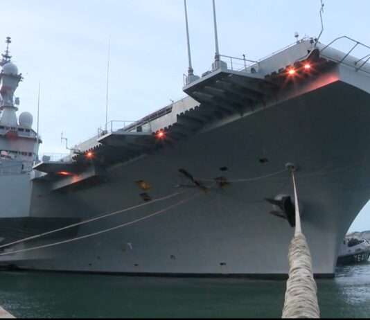 Symbol der maritimen Kontinuität Flugzeugträger_Charles-de-Gaulle_ScreenTV