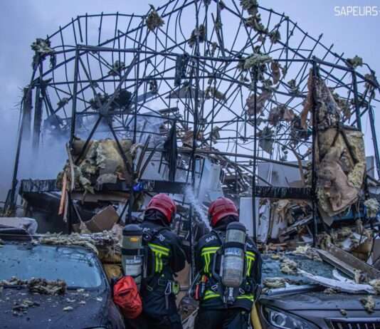 Explosion zerreißt Familienleben: Das Drama von Magny-les-Hameaux Gasexplosion_Wohnhaus