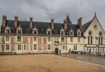 Kein Geld mehr für die Schätze der Republik, ihr Versicherer? Dann löscht doch gleich die Geschichte Château-de-Blois_Wikipedia